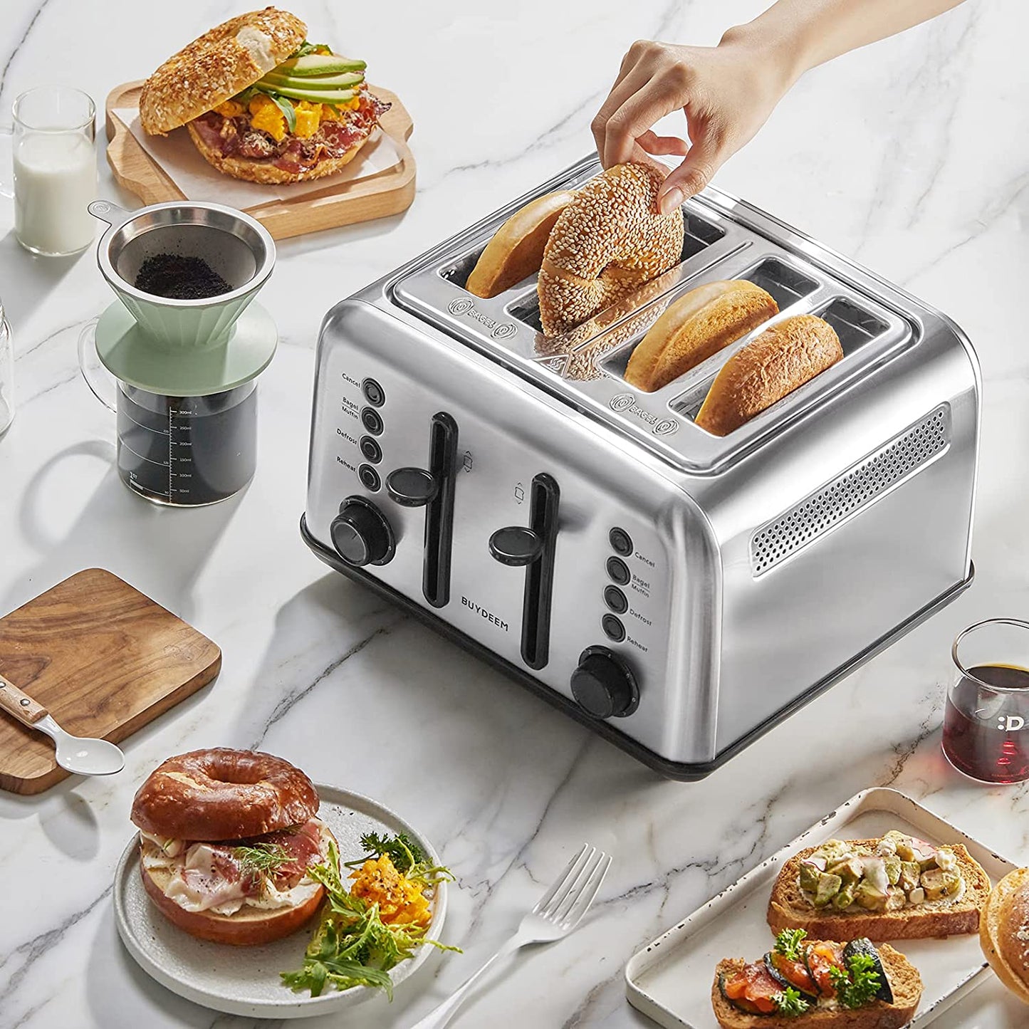 DT640 4-Slice Toaster, Extra Wide Slots, Retro Stainless Steel with High Lift Lever, Bagel and Muffin Function, Removal Crumb Tray, 7-Shade Settings (Stainless Steel)
